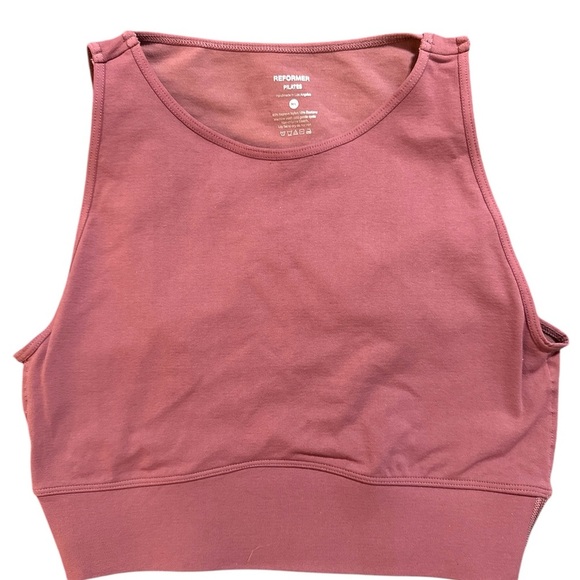 NWOT Reformer Pilates Top Size M/L - Picture 1 of 3